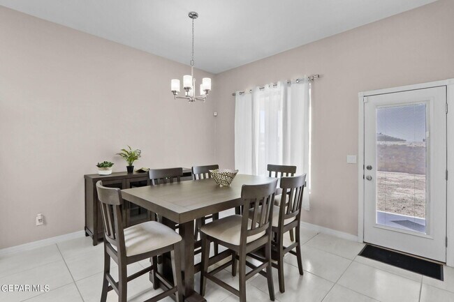 Building Photo - 629 Guy Meyers