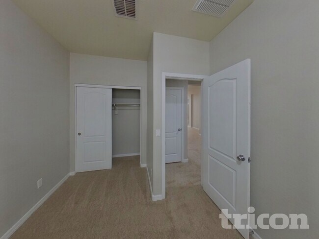 Building Photo - 40008 W Pryor Ln