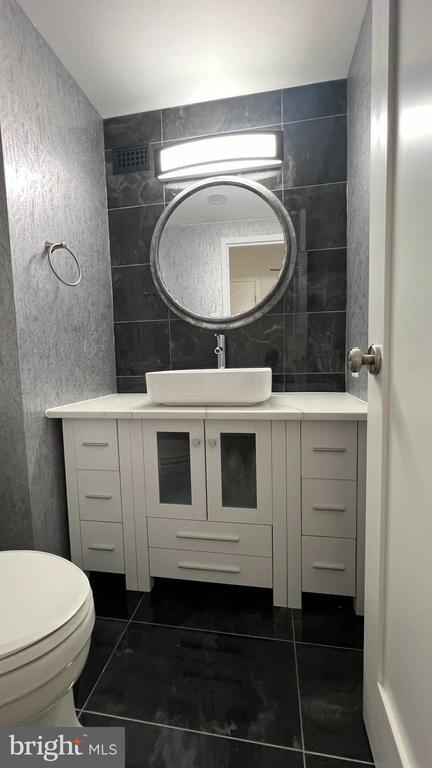 Building Photo - 3701 S George Mason Dr