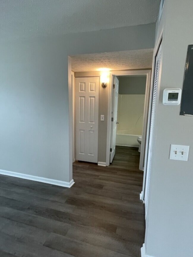 Building Photo - 2841 Frontier Ct