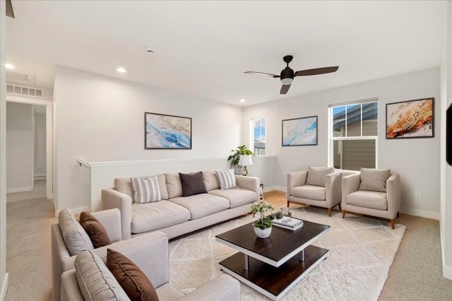 Building Photo - Outstanding Townhome W/ Large 3 Bed- 2.5 Bath and 2-Car Garage!