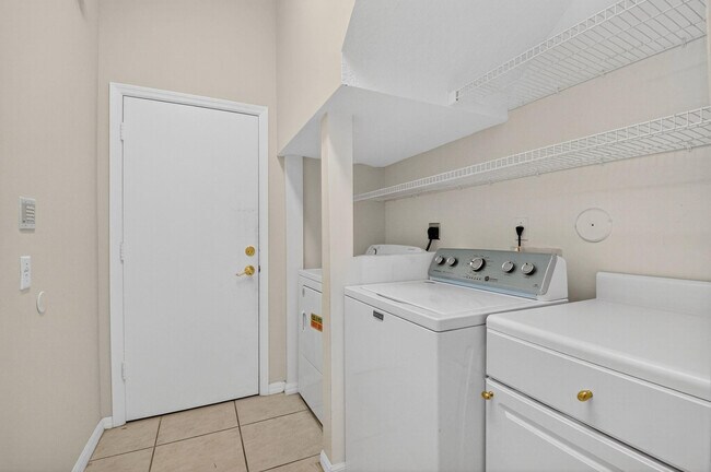 Building Photo - 22194 Braddock Pl