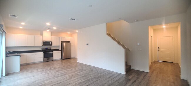 Building Photo - MOVE-IN SPECIAL! Lumiere @ Sierra West, Ro...