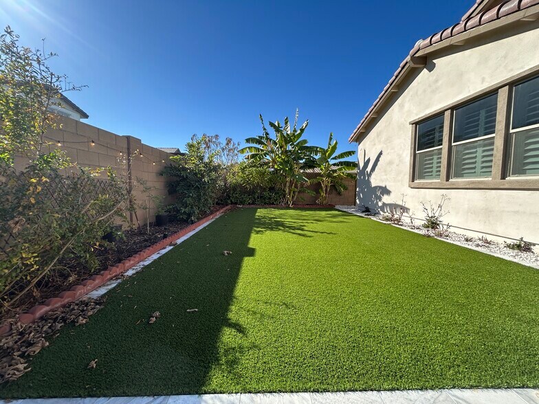 Building Photo - 21357 E Macaw Dr