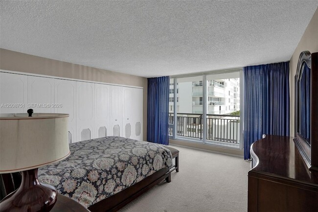 Building Photo - 4280 Galt Ocean Dr