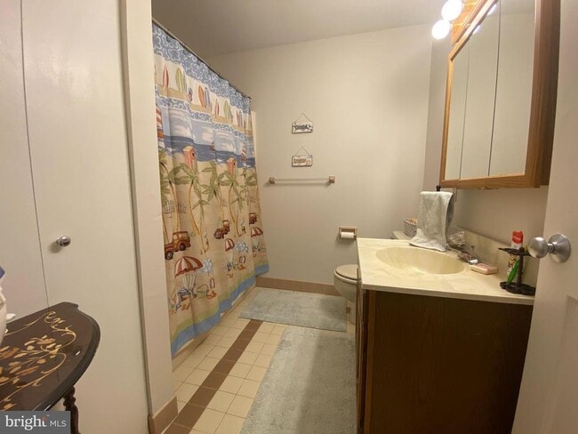 Building Photo - 240 Valley Stream Ln