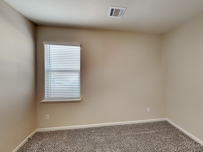 Building Photo - 353 Lowery Oaks Trl