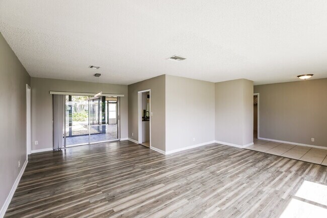 Building Photo - 7401 NW 84th St