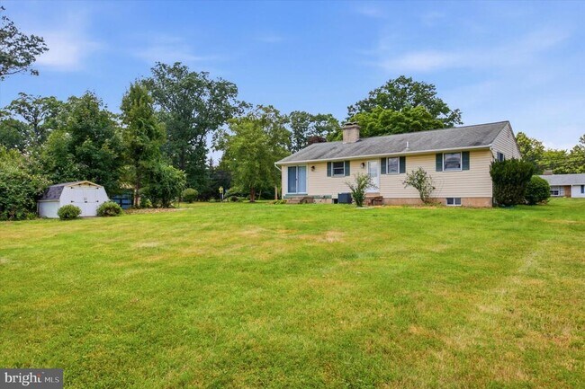 Building Photo - 112 Stump Rd