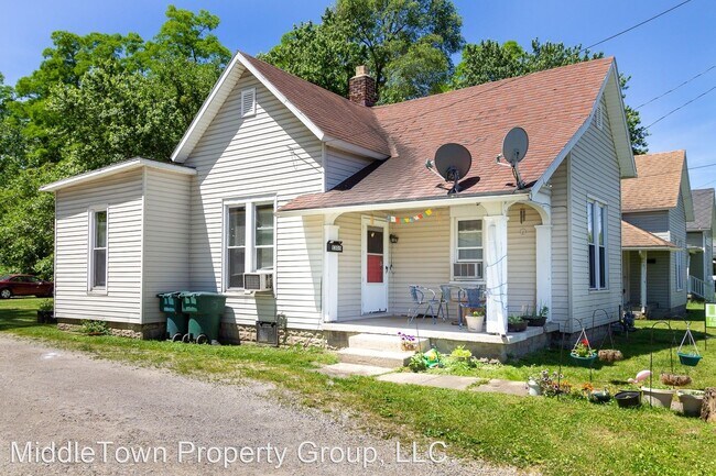 Primary Photo - 3 br, 1 bath House - 1305 W. Jackson St.