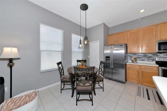 Building Photo - 412 36th St NE