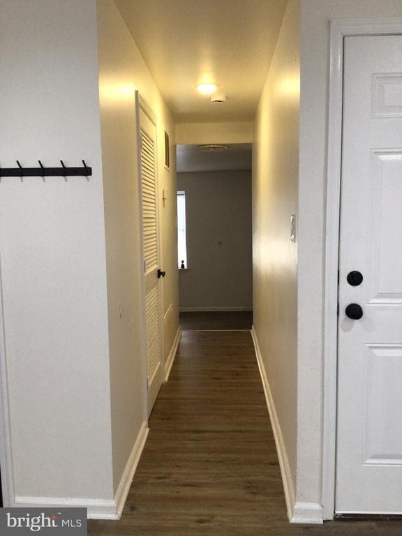 Building Photo - 1715 W Lexington St