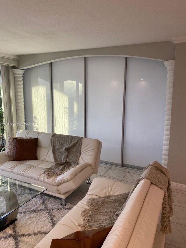 Building Photo - 5401 Collins Ave
