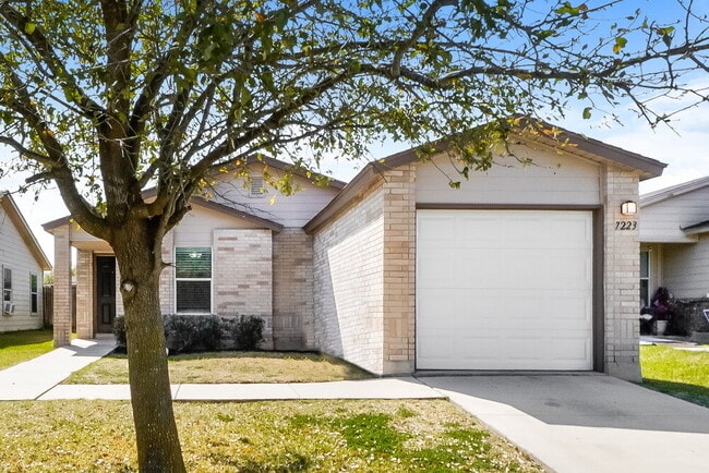 Building Photo - 7223 Archers Coach