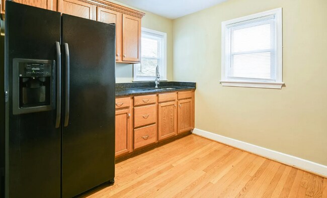 Building Photo - 139 Belview Ave