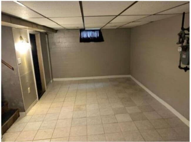 Building Photo - 3 Bed Bettendorf Home