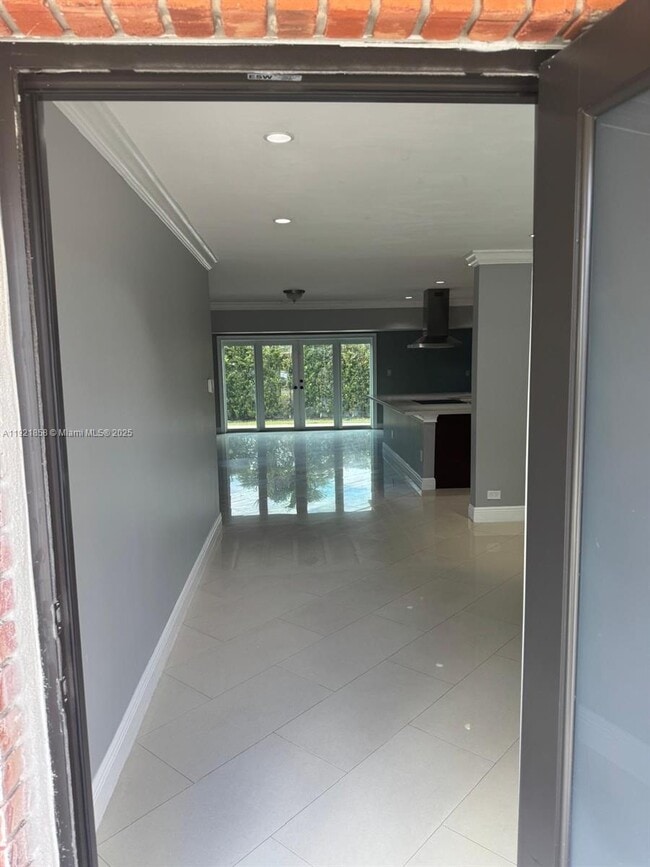 Building Photo - 1804 SW 102nd Ct