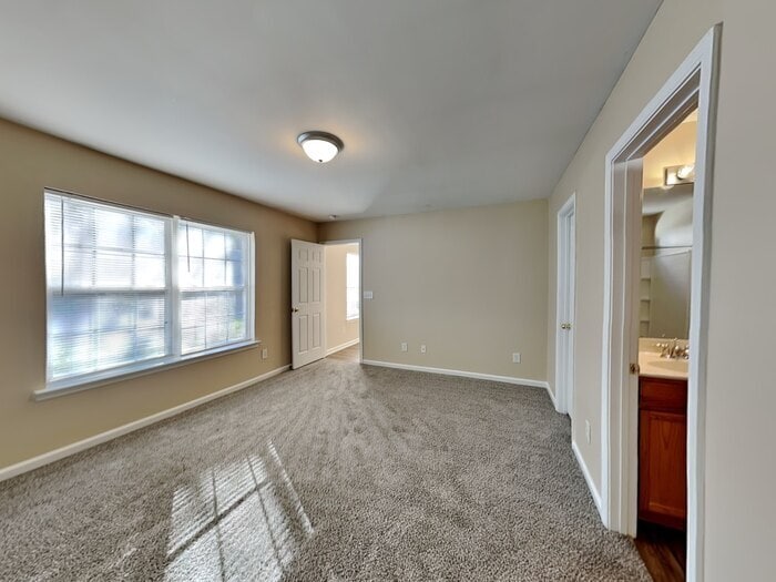 Building Photo - 2921 Deep Cove Dr NW