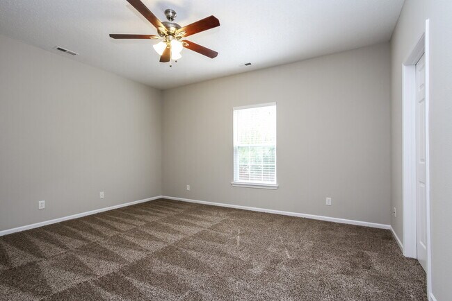 Building Photo - 5660 Dollar Forge Dr