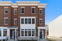 Building Photo - 2306 Palermo Dr