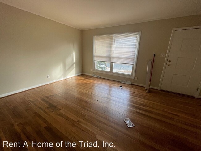 Building Photo - 3 br, 1.5 bath House - 1609 Twain Road