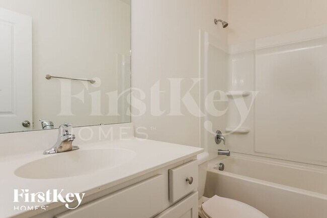 Building Photo - 509 Adalina Dr