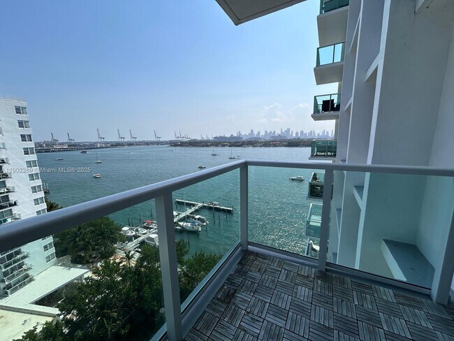 Building Photo - 1000 West Ave