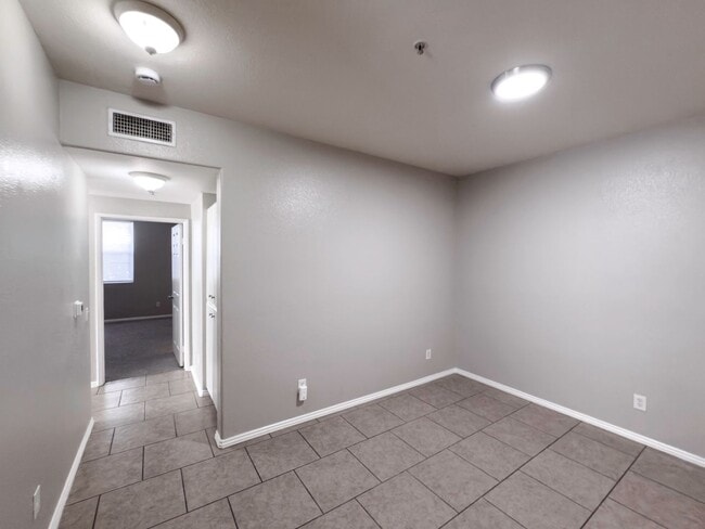 Building Photo - Condo in South Temecula