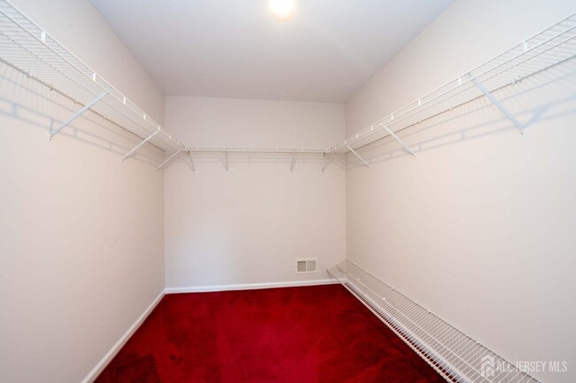 Building Photo - 27 Samantha Dr