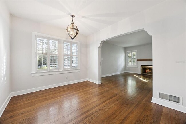 Building Photo - 1815 E Central Blvd