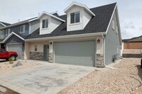 Building Photo - 1563 S Topaz Dr