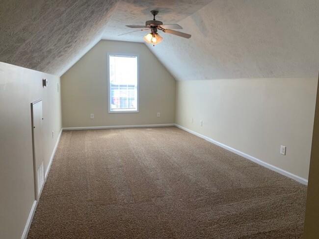 Building Photo - Acorn Ridge Home (RC)