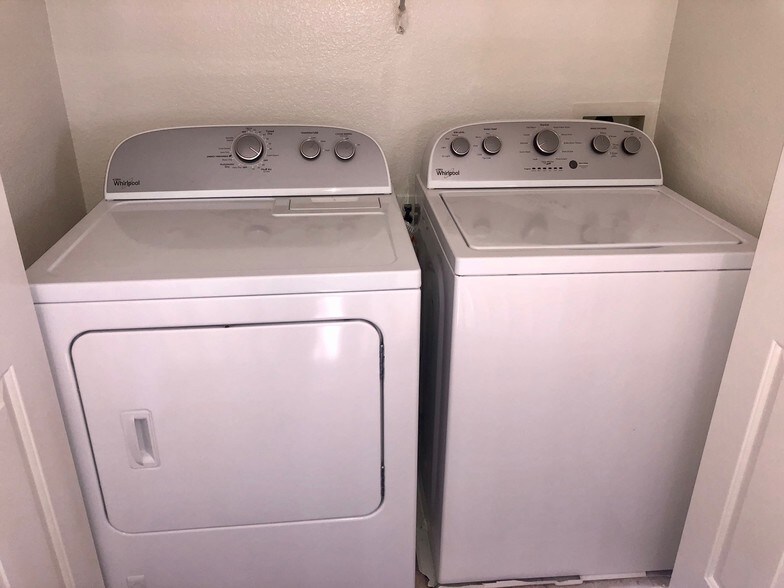 Building Photo - 705 Respectful Ridge Ave