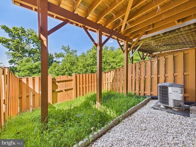 Building Photo - 15653 John Diskin Cir