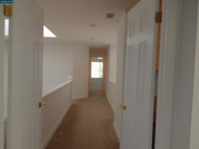 Building Photo - 6198 Lakeview Cir