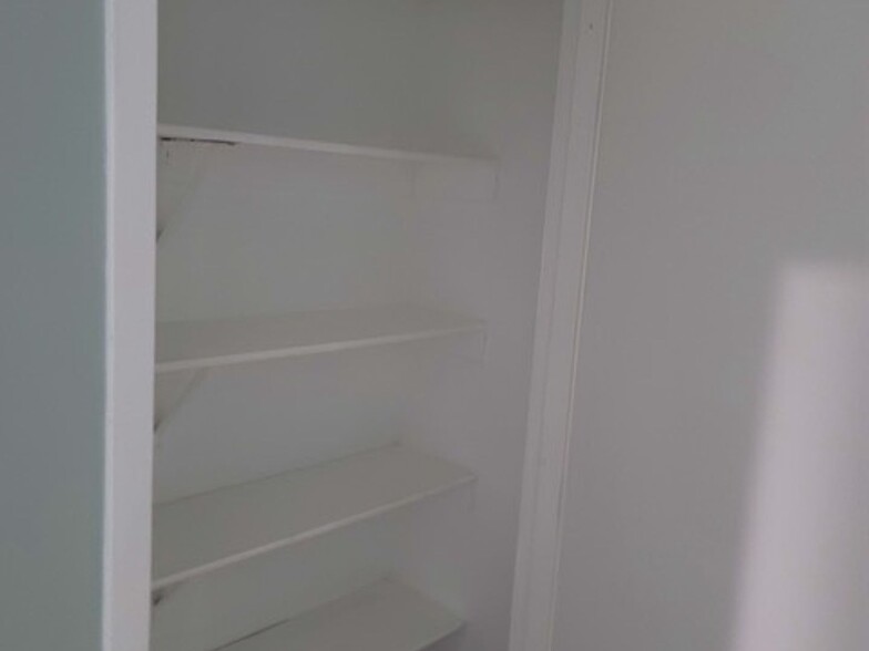 Building Photo - 190 Dwight St