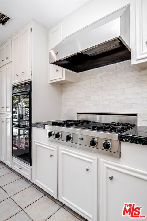 Building Photo - 4649 Sancola Ave