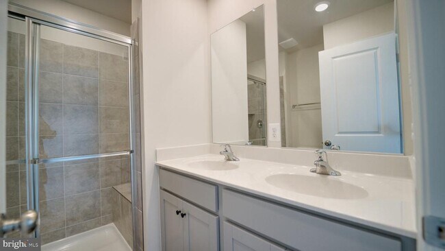 Building Photo - 1350 Red Clover Ln