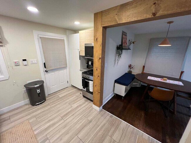 Building Photo - 943 Rittiner Dr