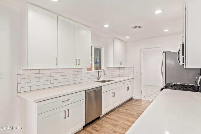 Building Photo - 1809 E Concorda Dr