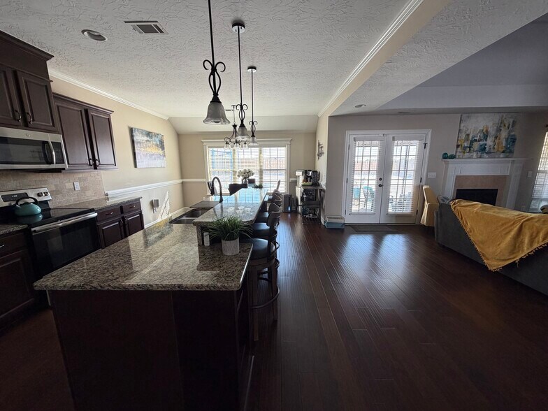 Building Photo - 4875 Ken Miles Dr