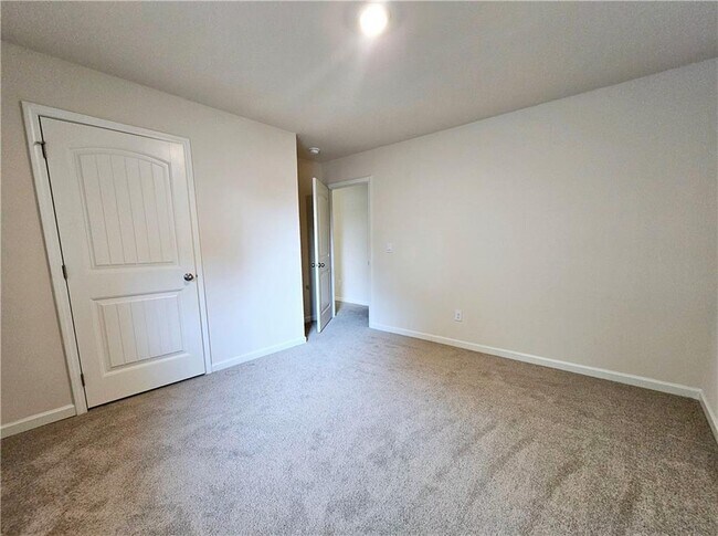 Building Photo - 274 Walnut Grv Wy