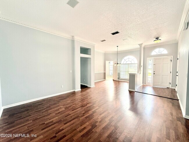 Building Photo - 11411 Kingsley Manor Way