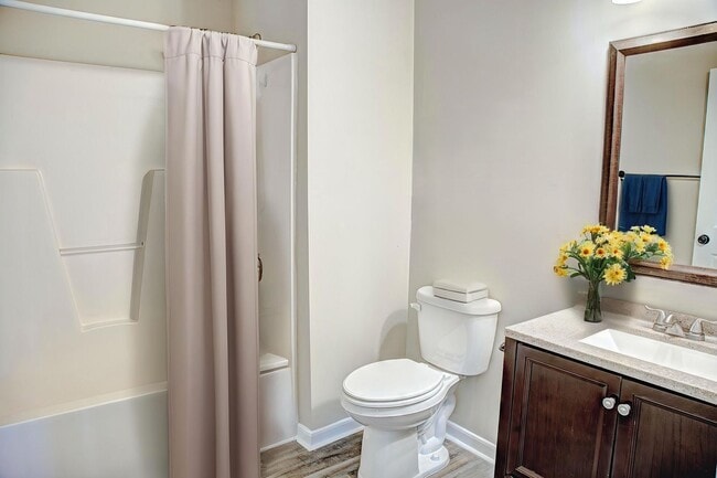 Building Photo - If you choose Autumn Chase we will both be LUCKY!!