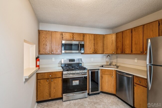Building Photo - 15 Feiler Ct