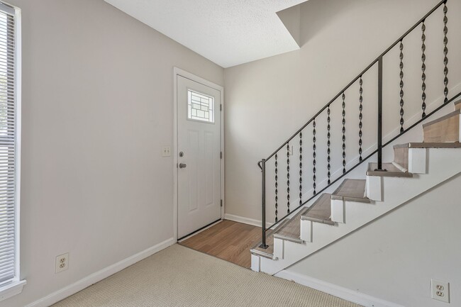 Building Photo - 3319 Felicia St