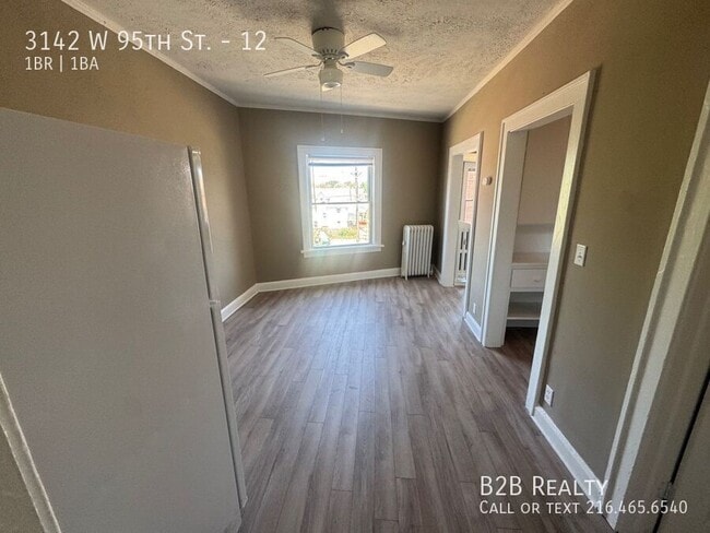 Building Photo - 3142 W 95th St