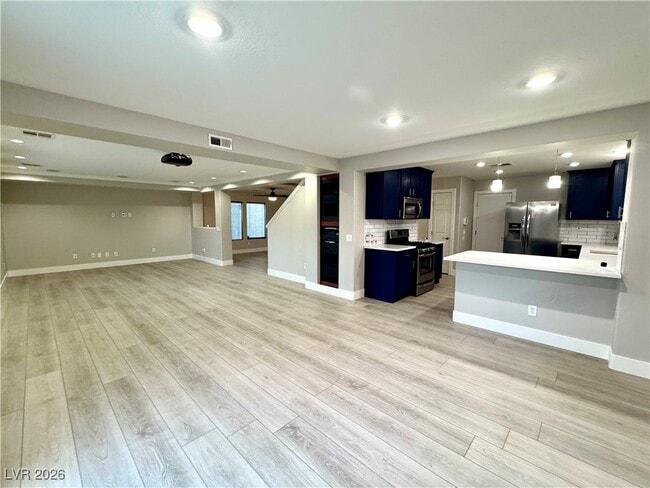 Building Photo - 11612 W Aruba Beach Ave