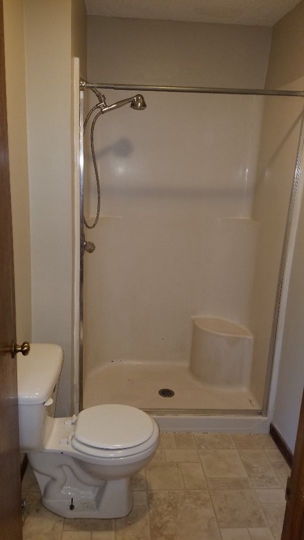 Building Photo - 8510 W Maple St