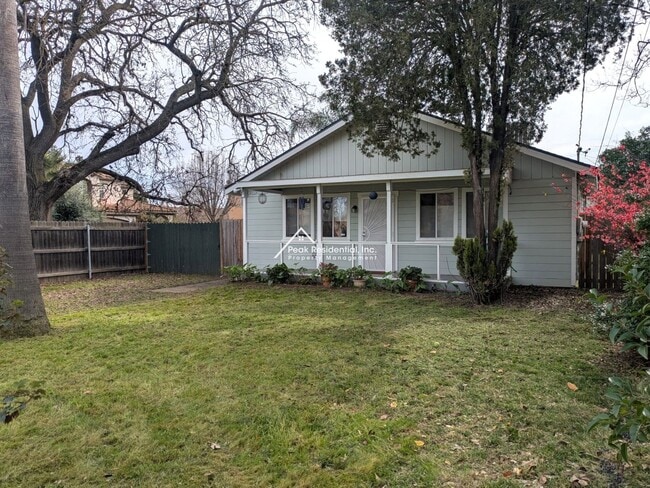 Building Photo - Updated Sacramento 2bd/1ba House Near UCD!